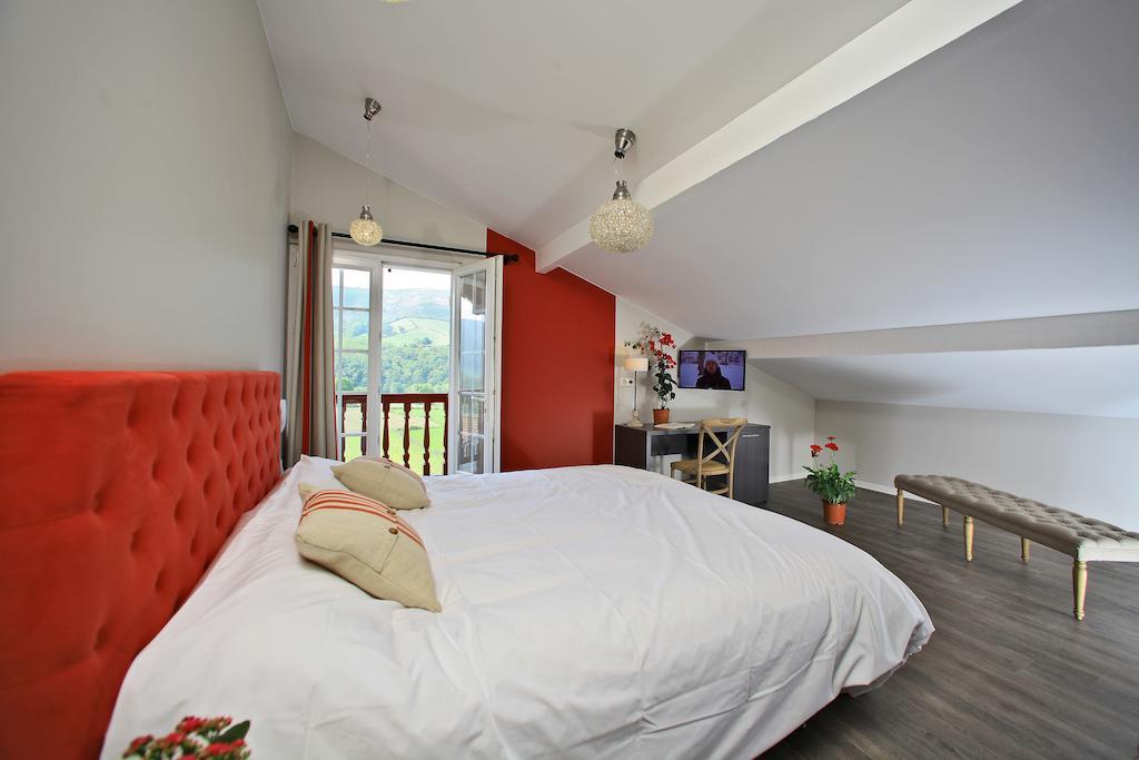 Hotel Agian Itxassou Quarto foto
